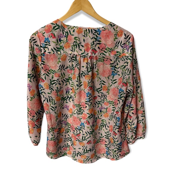 Crosby feminine sheered floral print with keyhole #A19 - Picture 2 of 6